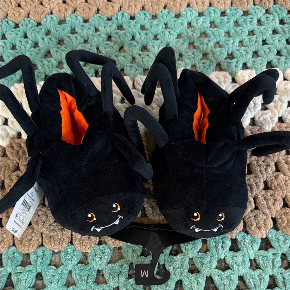 Black Spider Slippers Kids Youth Boys Girls Sz Medium 11 / 12